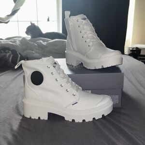 Palladium Shoe Size 8